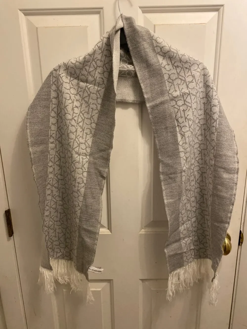 Calvin Klein Gray Knit Scarf One Size Fringe Trim Open Front Shawl